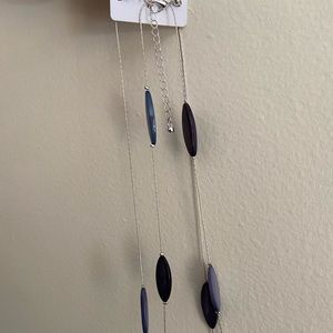 Silver and blue shade stone necklace